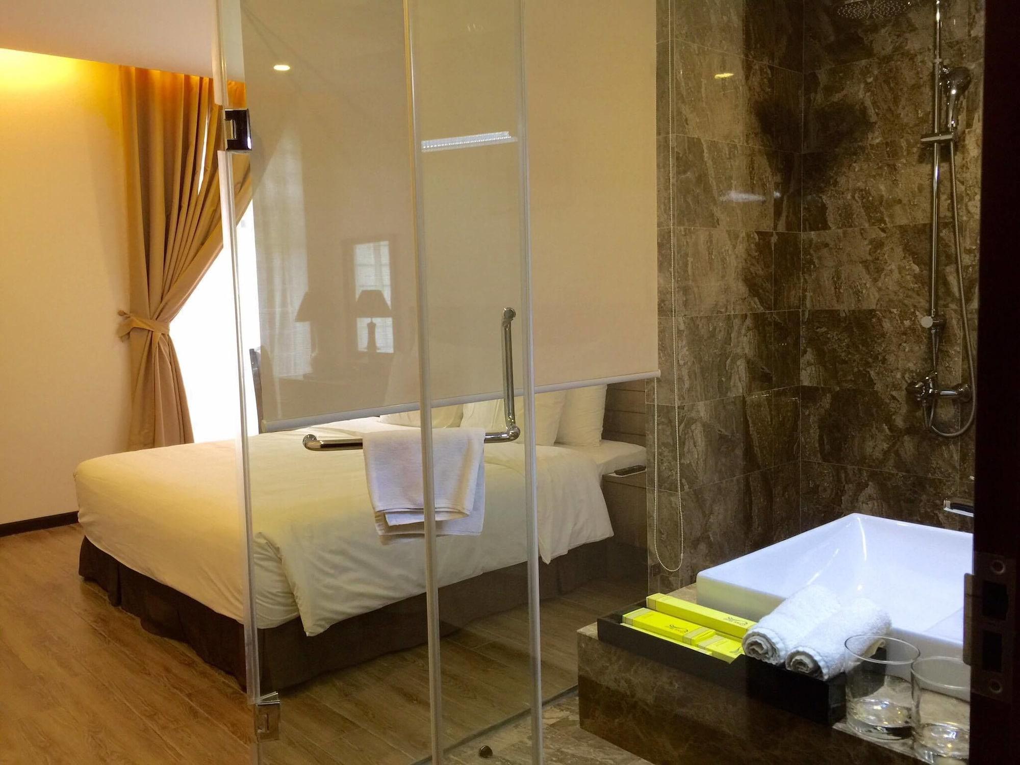 One Hotel Hanoi Exterior photo
